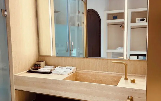 QING Luxury Campground Hotel