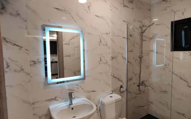 45m Luxury Room Royal View Near all Services