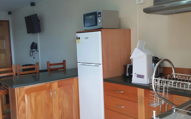 Al-Minhaj Service Apartments