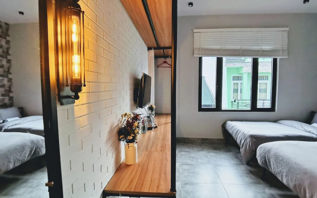 Dalat Che House