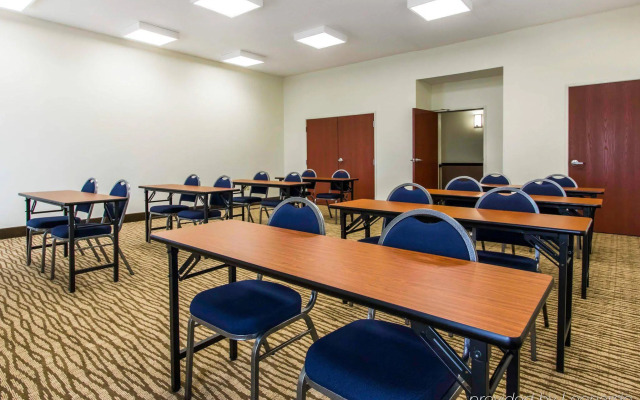 Comfort Inn & Suites Cave City