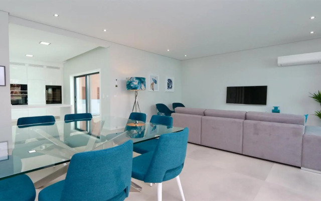 Villa Waterfall - CleverDetails234 luxury villa 10min from the center