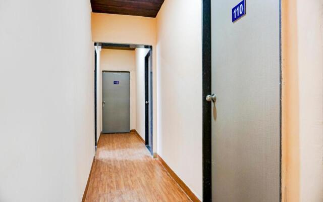 OYO 81205 Hotel Manikyaa