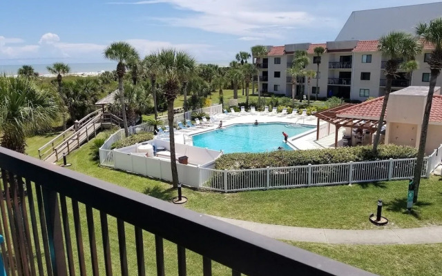 Ocean Village Club Q34