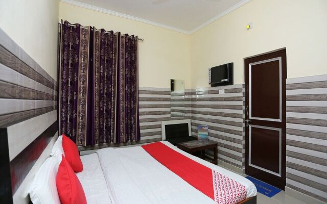 Oyo 27054 New Sundaram