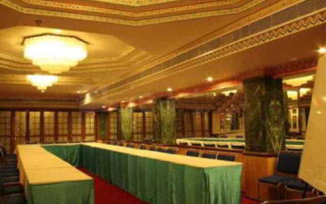 Grand Sartaj