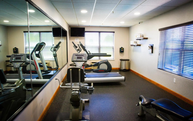 Country Inn & Suites by Radisson, Burlington (Elon), NC