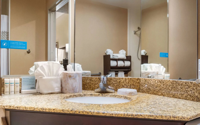 Hampton Inn Columbus-West