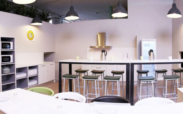Hola Hostal Eixample - Hostel