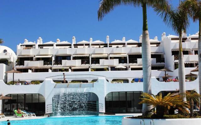 Paradise suites by ANNE, Costa deje