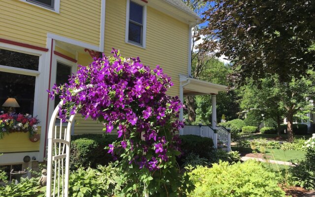 Harrison House Bed & Breakfast