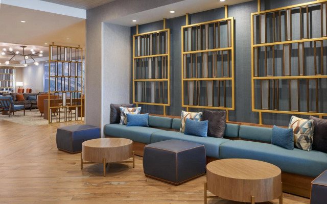Four Points by Sheraton Point Edward Sarnia