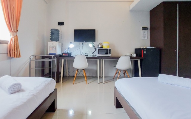 Warm And Cozy Studio (No Kitchen) At Kubikahomy Apartment – Guest Rooms – Legok