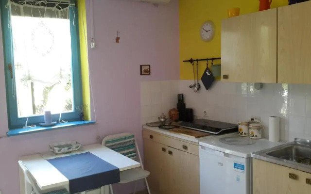 Studio with garden near the sea