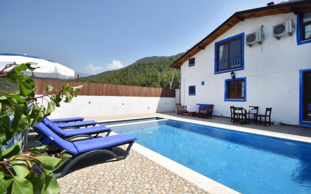 Villa Teo 1 by Helaltatilvillari