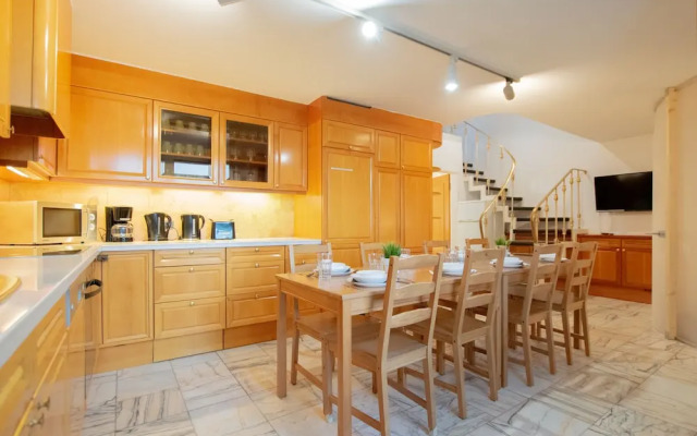 Center City Villa
