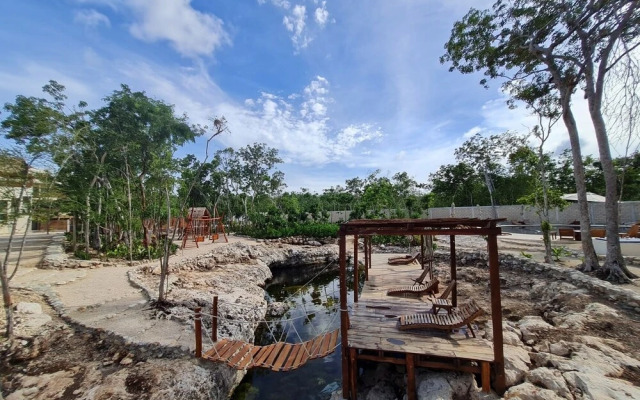 Lujoso Con Cenote En La Selva De Tulum