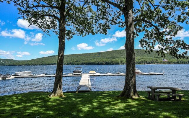 Glendale Shores 2 Bedroom Townhome #20