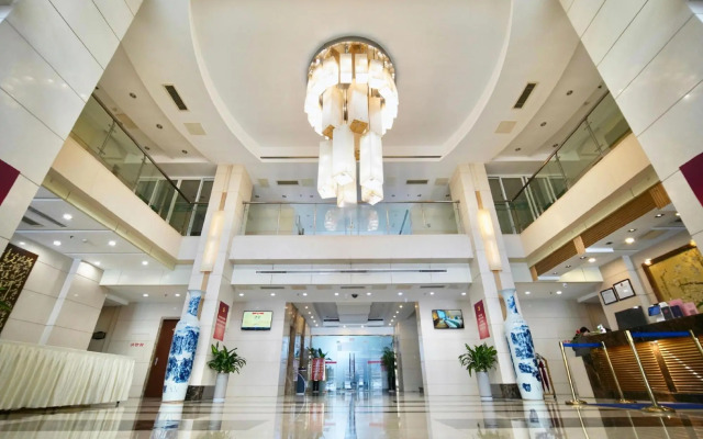 Huada Hotel