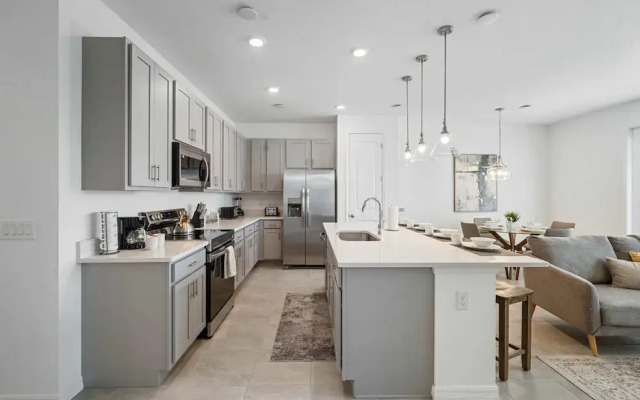 634 Longboat Drive