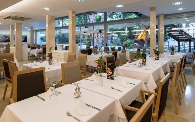 Belroy Hotel and Apartments