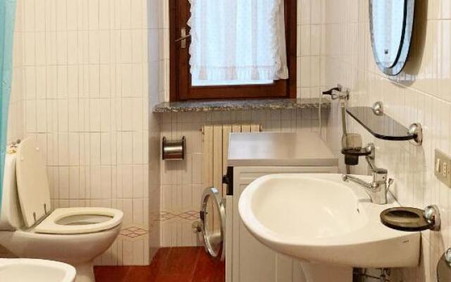 Mountain apartment in an authentic courtyard