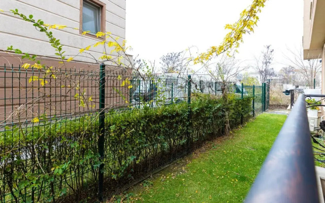 Bright & Cozy 1BD Flat with a Charming Terrace