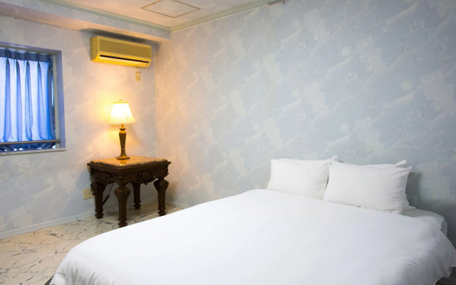 Beachside Condominium