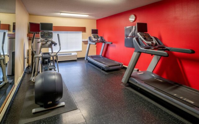 Country Inn & Suites by Radisson, Charleston South, WV