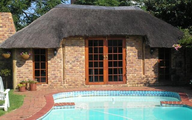 Avon Road Guest House & Tours