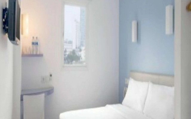 Amaris Hotel Margorejo - Surabaya