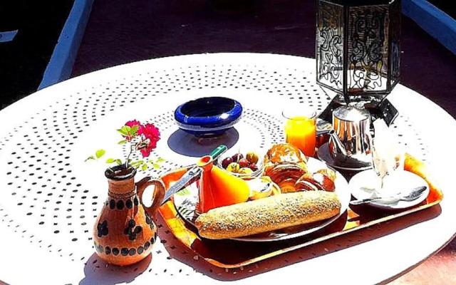 Dar Omar Khayam