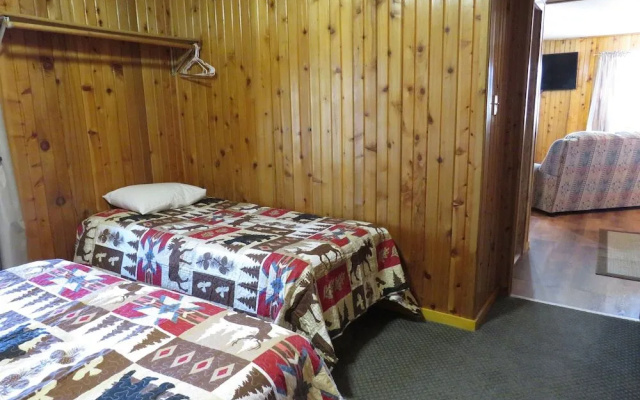 Eagle Nest Cabins & Marina