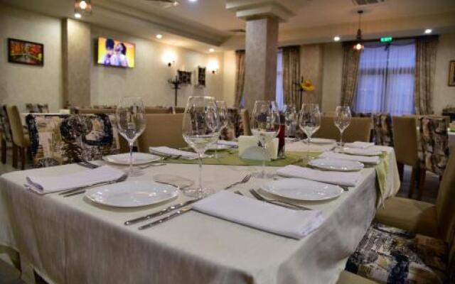 Hesteya Hotel