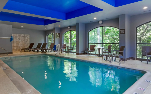 Comfort Suites Regency Park