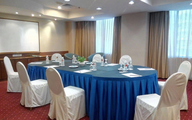 Mandarin Court Hotel