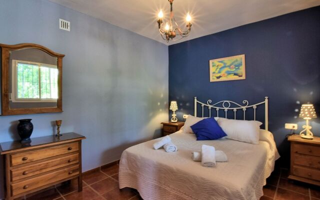 Rustic Villa in Lopera with Terrace