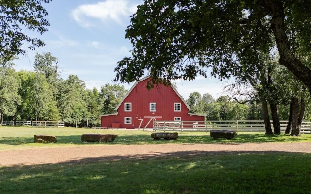 Pratt Place Inn and Barn