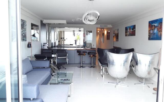 136 A First Line sleeps 6