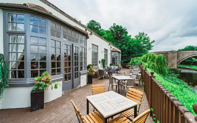 The George Hotel