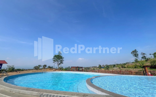Glamping Pengilon Edupark Mitra RedDoorz – Pool – Temanggung