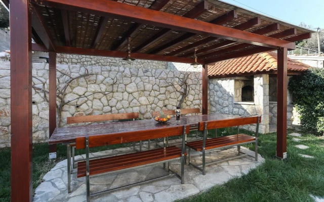 Apartments Moretić