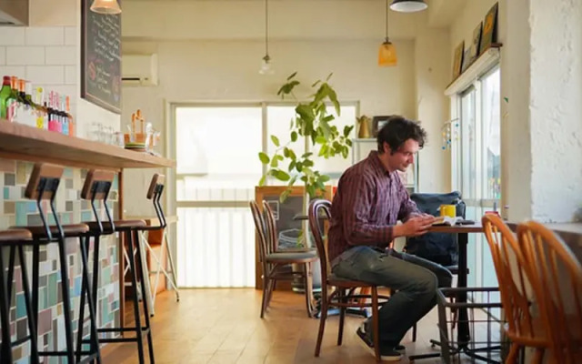 Route - Cafe and Petit Hostel