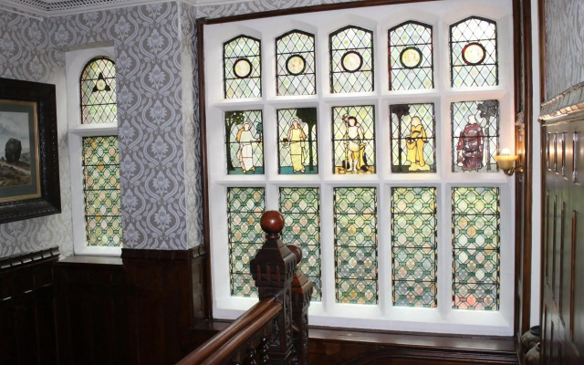 Oakwood Hall