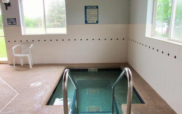 AmeriVu Inn & Suites - Cumberland