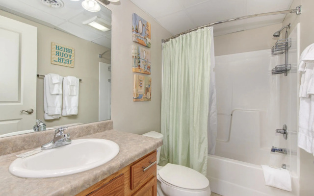 Creekside Tranquility Cedar Lodge 403