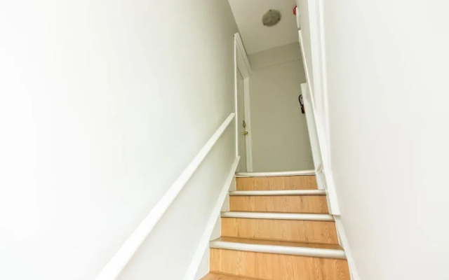 Applewood Suites - 2 BDRM Annex Loft