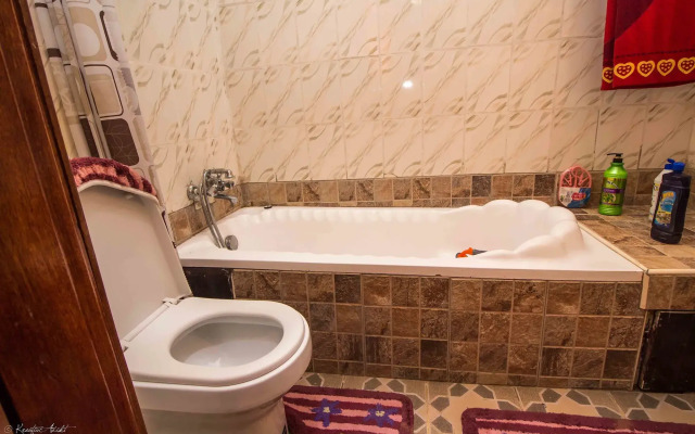 Albert Suites