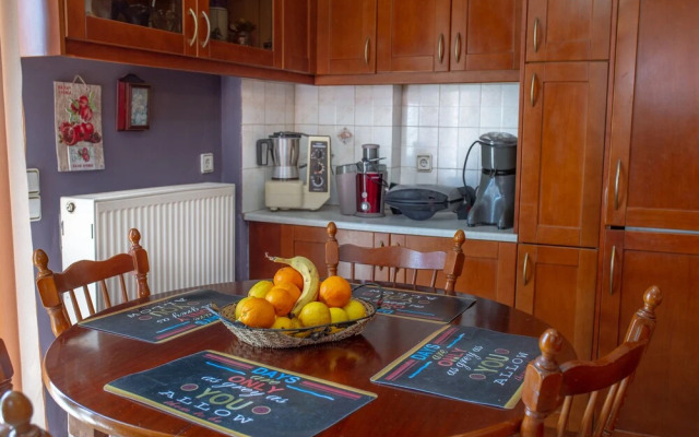 Kiritsis Stylish Apartment