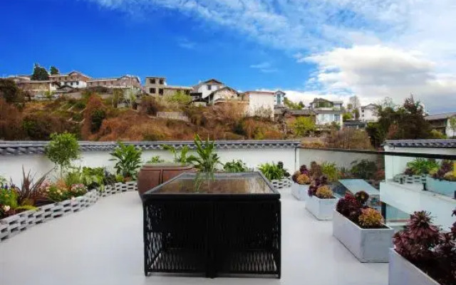Yinian Huakai Xinian Homestay